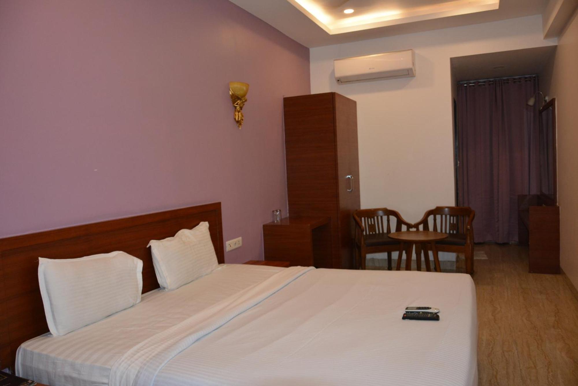 Hotel The Grand Neelam à Rāipur Extérieur photo